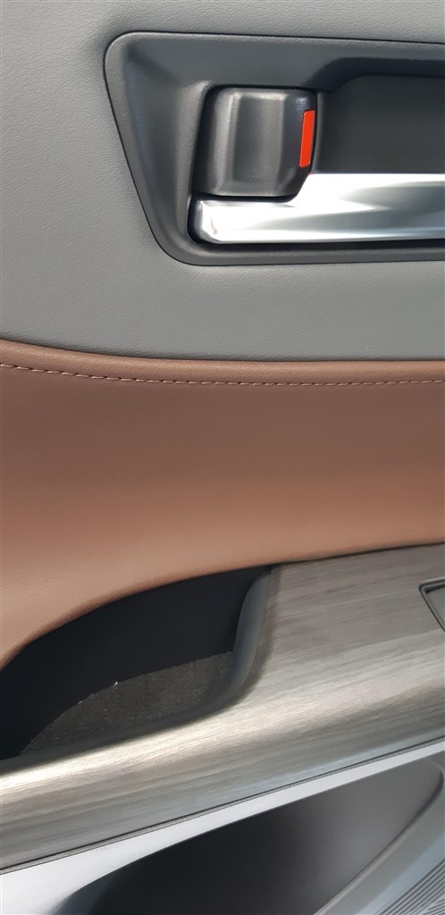 新型ハリアー 内装色について トヨタ ハリアー 13年モデル のクチコミ掲示板 価格 Com
