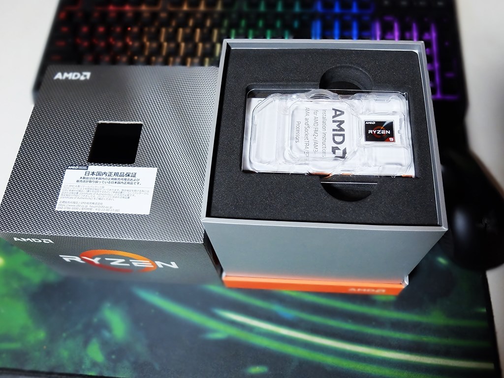 RyZenのメタル調のロゴシール貼ってみた (^_^)』 AMD Ryzen 9 3900X