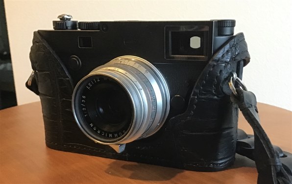 Leica M10の予備のバッテリーは必須。互換バッテリーはないので