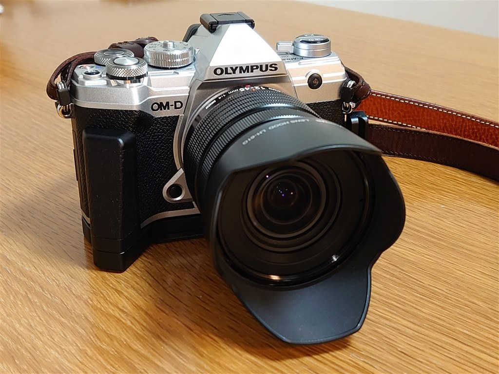 E-M5 MarkIII用グリップエクステンション 社外品』 オリンパス OM-D E