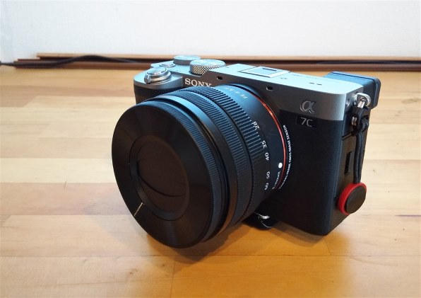 SONY α7C ミラーレス一眼レフ キットレンズ付美品 フィルターおまけ フルサイズミラーレス一眼カメラ「α7C」ズームレンズキット