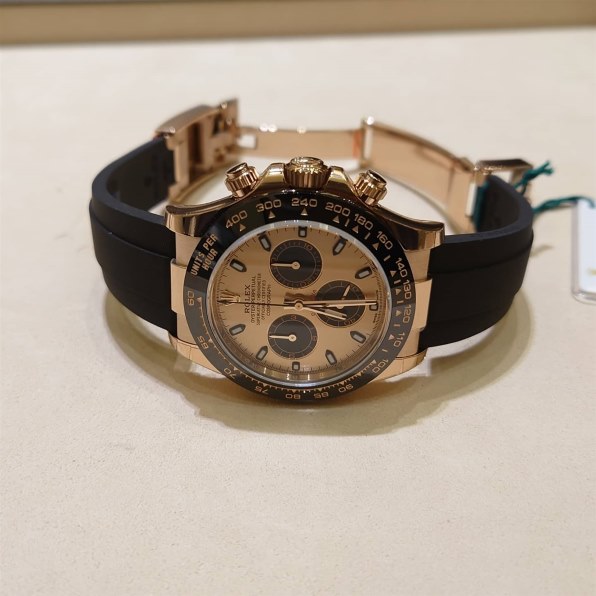 ロレックス コスモグラフ デイトナ 116515LN [ブラックラバーベルト