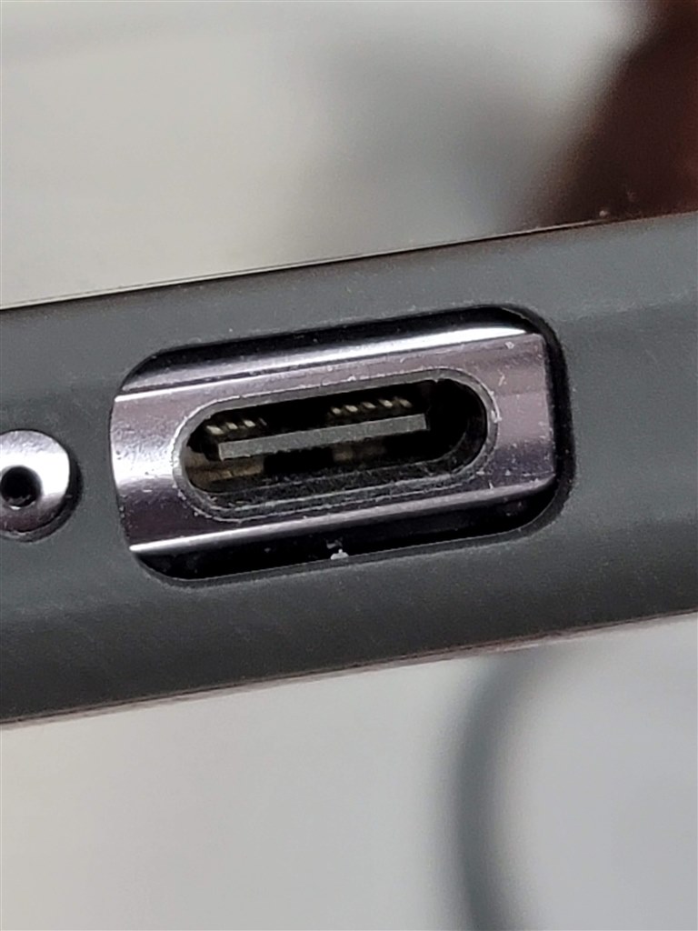 質問】USB-C差込口について、仕様？剥げ？』 サムスン Galaxy
