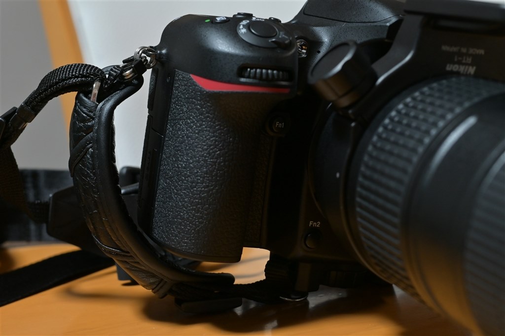 D7500購入迷っています』 ニコン D7500 18-140 VR レンズキット の