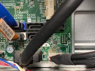 Dell XPS 8700 メインストリームグラフィック・Windows 8搭載(モニタ