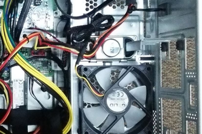 この機種のファンの取り付けについて』 Lenovo Lenovo V520 Mini-Tower