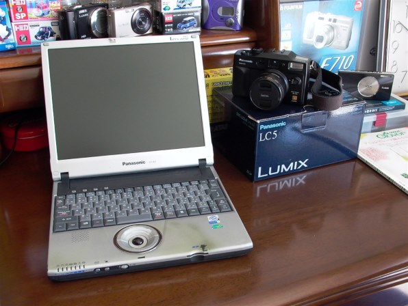 希少動作品　SHARP VN-EZ5 MPEG-4 デジカメ シャープ、AV入力端子を備えた131万画素のインターネットビューカム