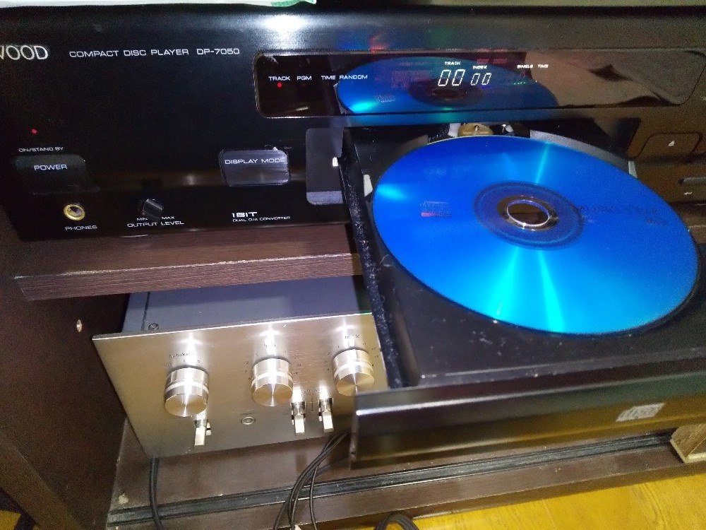 KENWOOD93年製dp7050と現代マランツCDプレイヤー』 マランツ SACD 30n