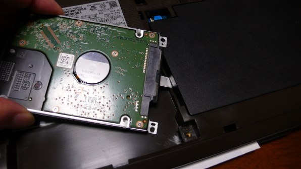 Fujitsu LifeBook NH90/D2 シャンパンゴールド