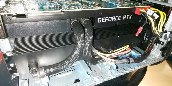 Dell ALIENWARE AURORA プラチナ Core i7 10700KF・16GBメモリ・2TB