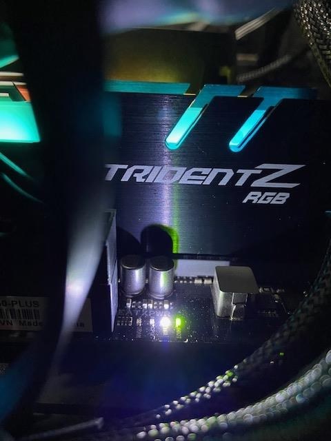 組み立て後、BIOS画面が映らない』 ASUS TUF GAMING B550-PLUS の
