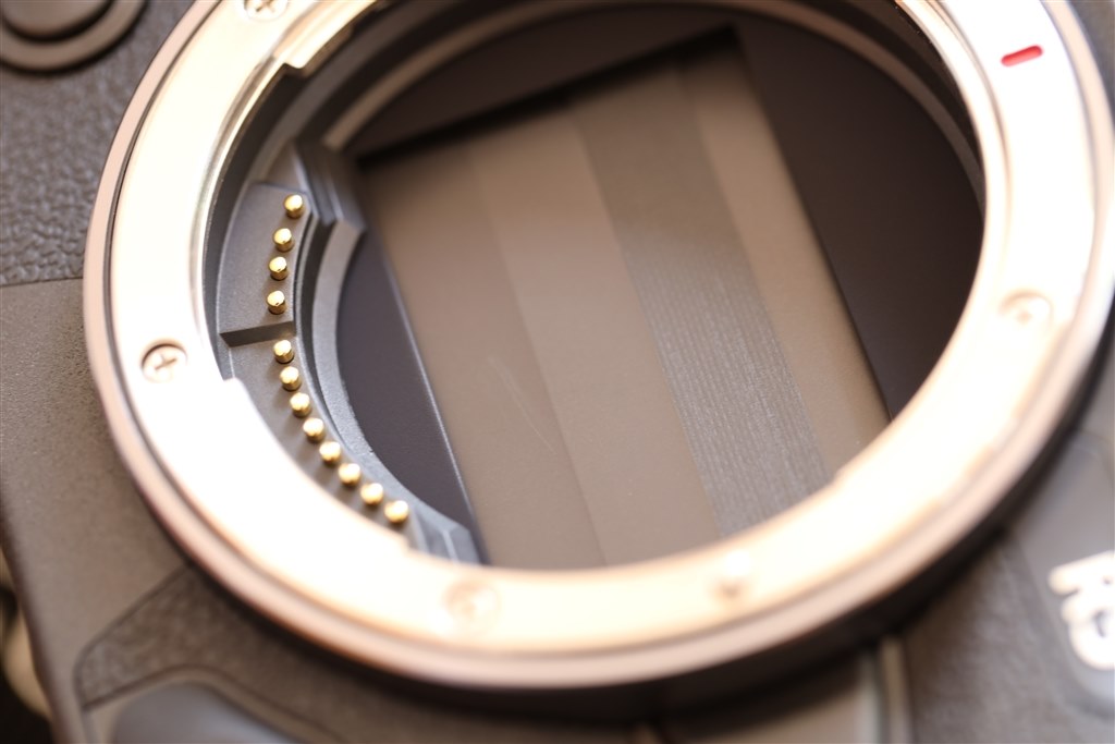 【美品】EOS R5 シャッター少 6340 ようやく購入したR5 4枚のシャッターに傷発見 涙』 CANON EOS R5