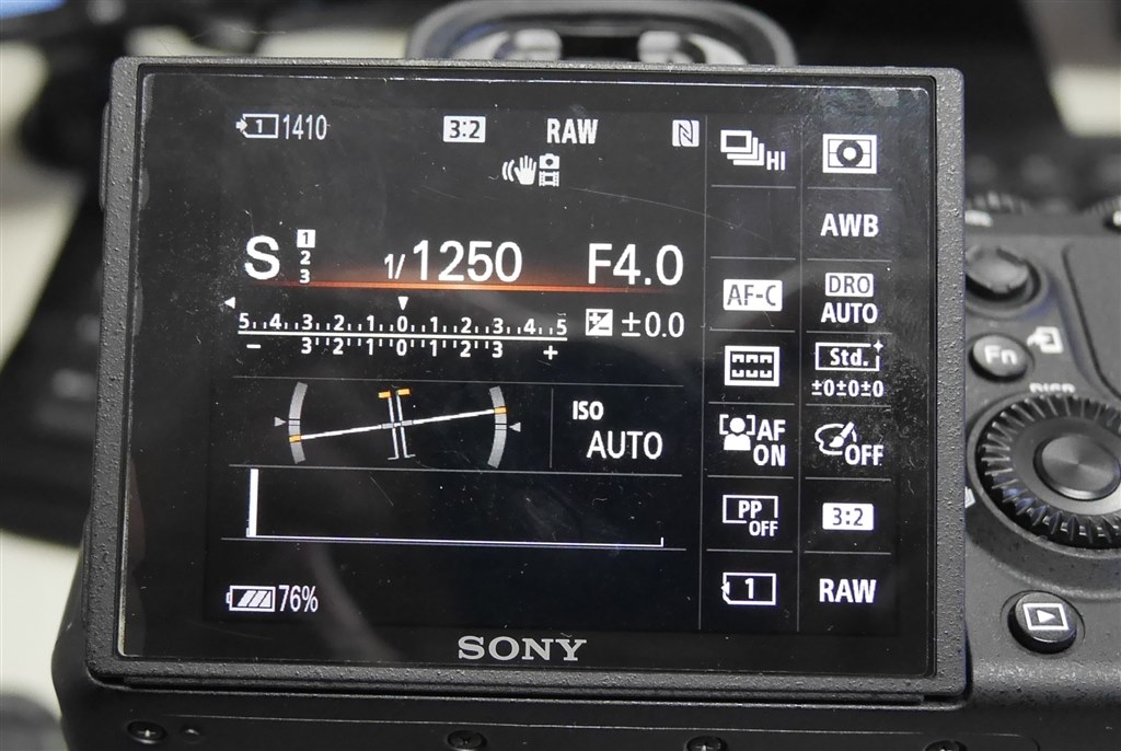グ*鳥様 SONY α7RIII 新製品レビュー：SONY α7R III（外観・機能編） - デジカメ Watch