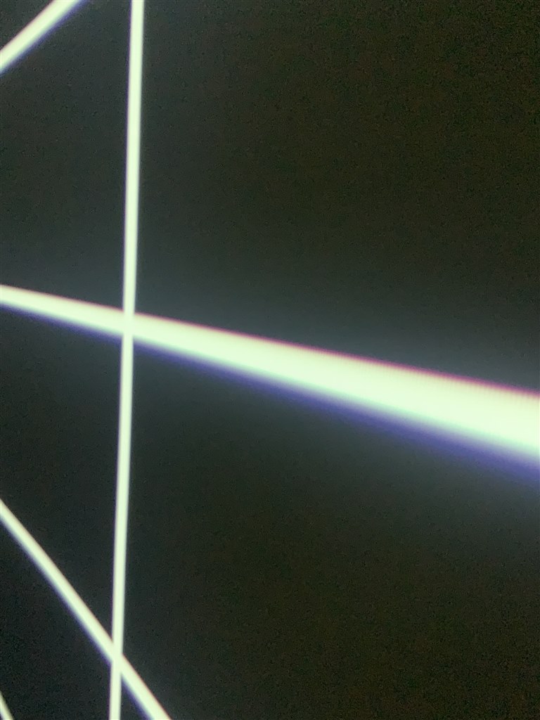 テストパターンのフォーカス』 ViewSonic PX727-4K のクチコミ