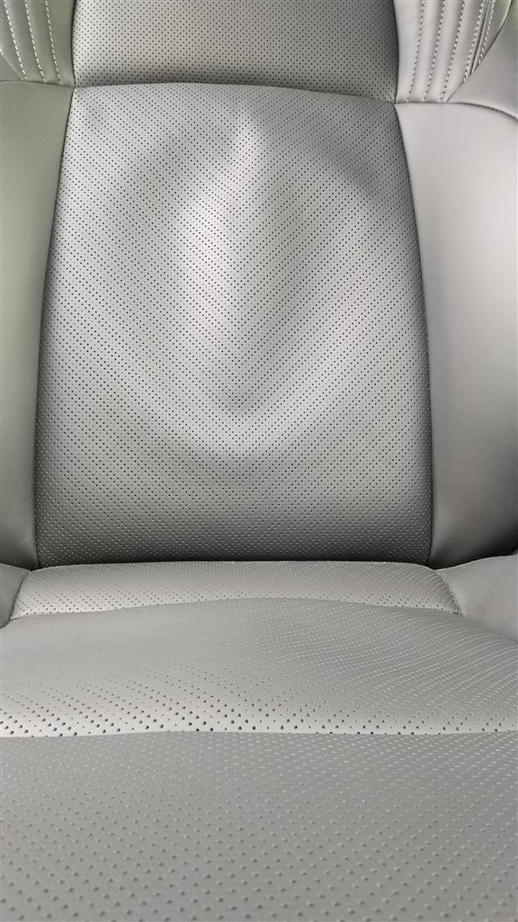 レザーパッケージのシートのたわみ トヨタ ハリアー 年モデル のクチコミ掲示板 価格 Com