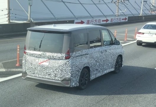 次期モデルの開発車両がスパイショット』 トヨタ ヴォクシー 2014年モデル のクチコミ掲示板 - 価格.com