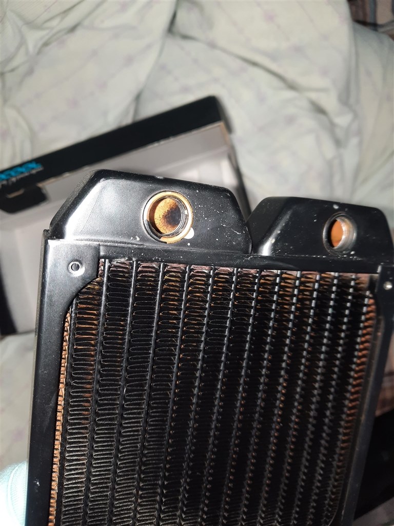 中古の水冷ラジエーターを買ったら中にカビっぽいのが』 クチコミ