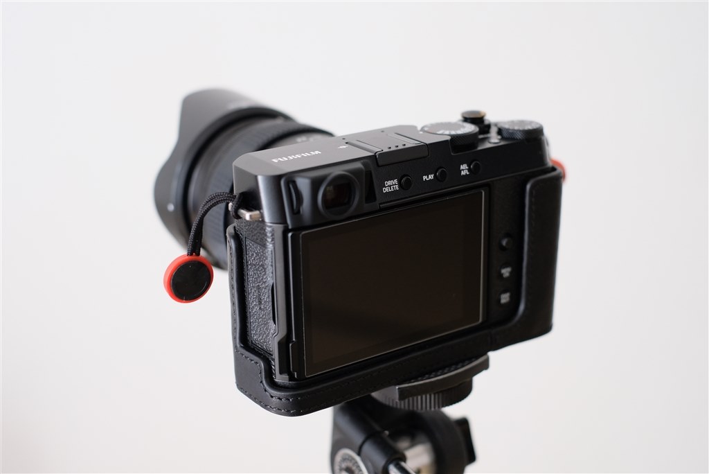 グリップどうしていますか?』 富士フイルム FUJIFILM X-E4 グリップどうしていますか?』 富士フイルム FUJIFILM X-E4