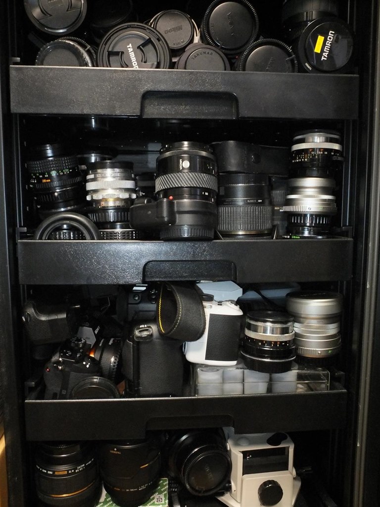 防湿庫での管理の場合』 ニコン AF-S NIKKOR 70-200mm f/2.8E FL ED VR