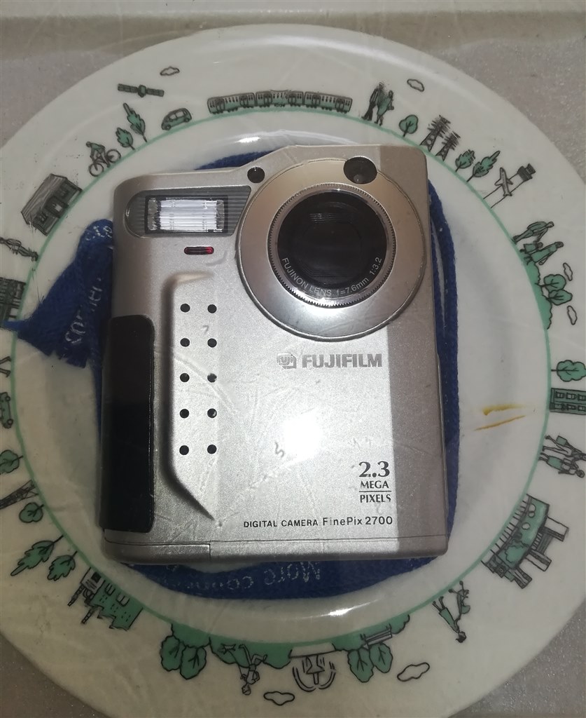 人生初のデジタルカメラ FinePix2700』 富士フイルム FinePix 2700 の