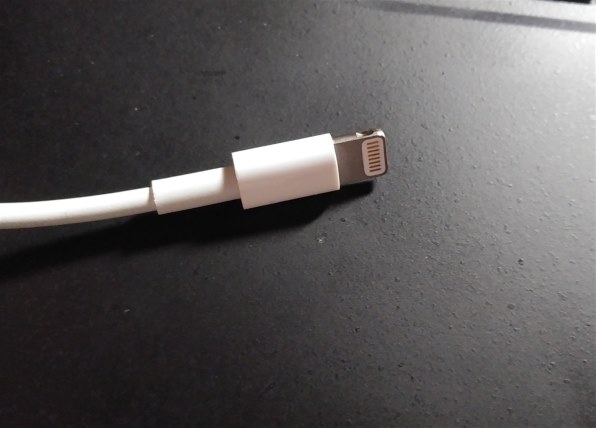 Apple EarPods with Lightning Connector MMTN2J/A 価格比較 - 価格.com
