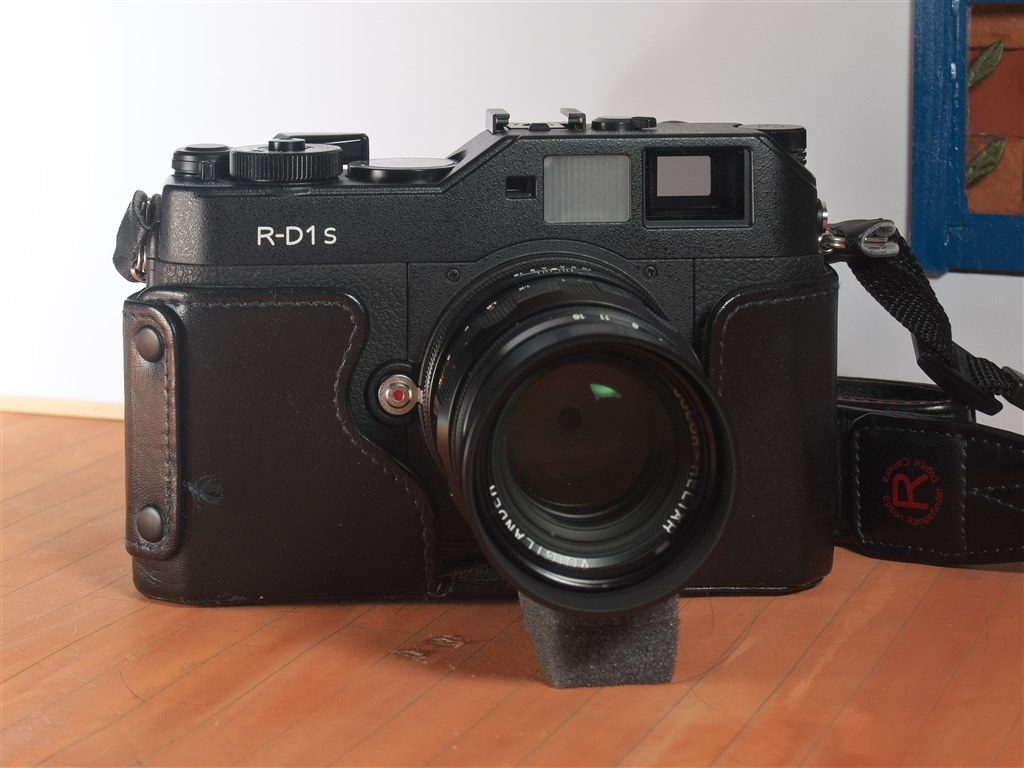 どちらを買うべきか』 オリンパス OM-D E-M10 Mark III EZダブル