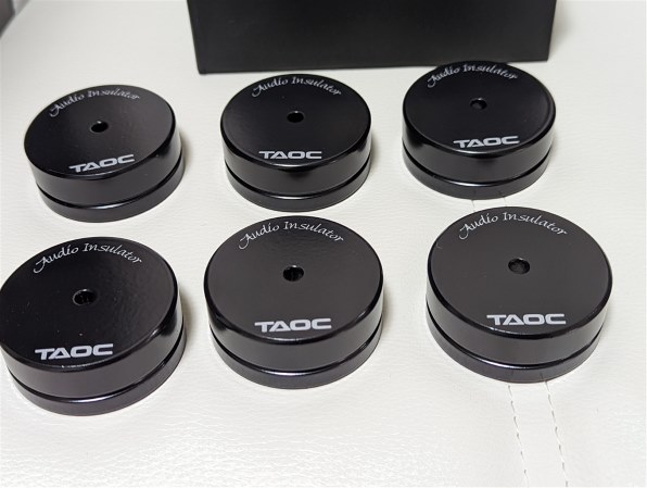 Bowers & Wilkins705ペア + インシュレータ+ スタンド付き Bowers & Wilkins705ペア + インシュレータ+ スタンド付き