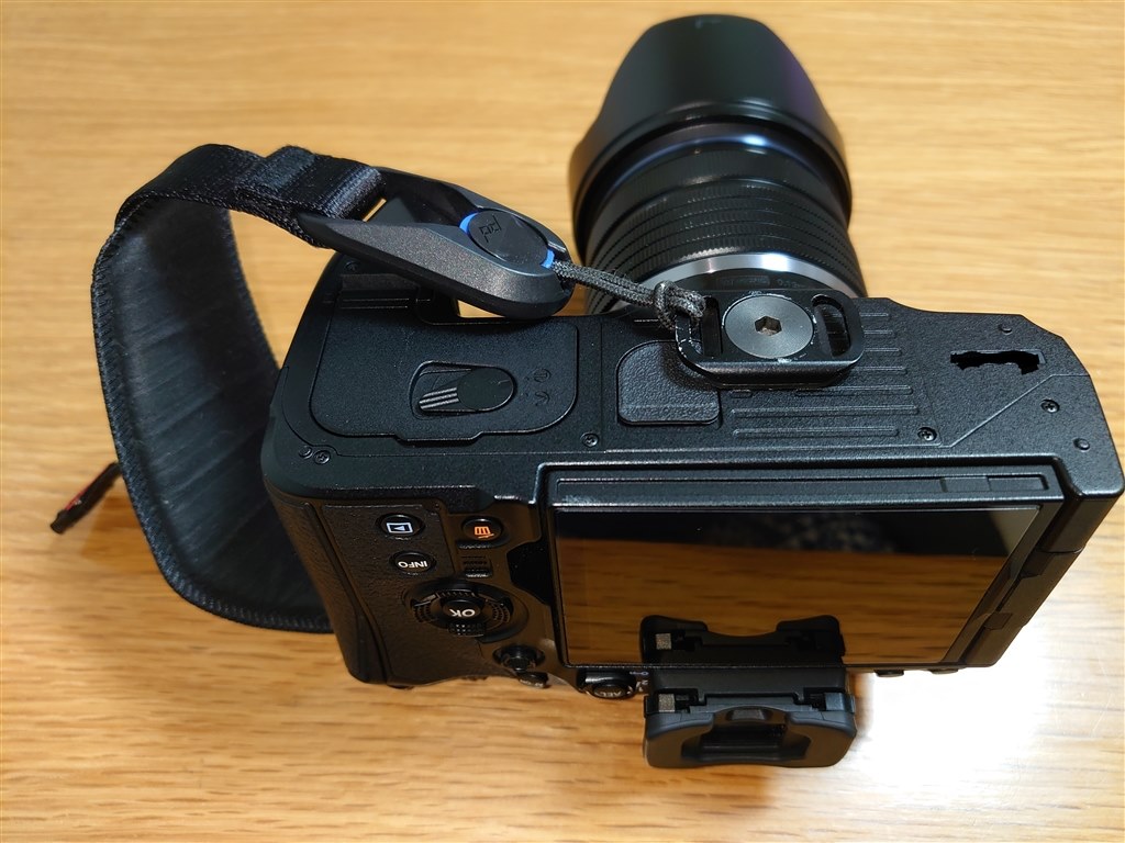 OLYMPUS OM-1 12-100 予備バッテリー バッグ ピークデザイン OLYMPUS OM-1 12-100 予備バッテリー バッグ ピークデザイン 便利な