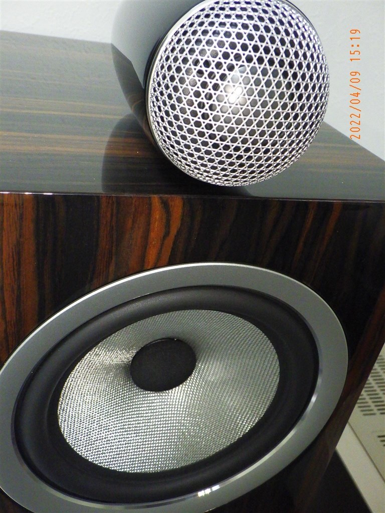 ダトクグロスか?ミッドナイトブルーか?』 Bowers & Wilkins ダトクグロスか?ミッドナイトブルーか?』 Bowers & Wilkins