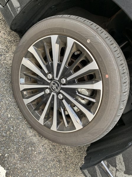 ダンロップ215/60R17インチバリ山　在庫処分格安 DL_ENASAVE_EC204_4rib.jpg