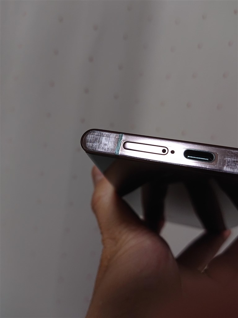 上面に傷が(泣)』 サムスン Galaxy S22 Ultra SCG14 au の