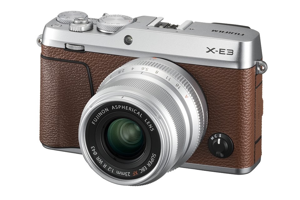 40％割引【正規取扱店】 Fujifilm X-E4 レンズキット ＋ 単焦点レンズ XF18mmF2 R デジタルカメラ カメラ-OTA