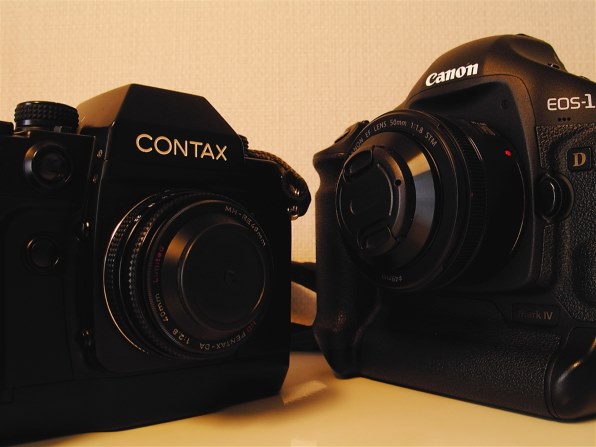 外見今昔（AXと愉快なカメラ達の続き）』 京セラ CONTAX AX のクチコミ