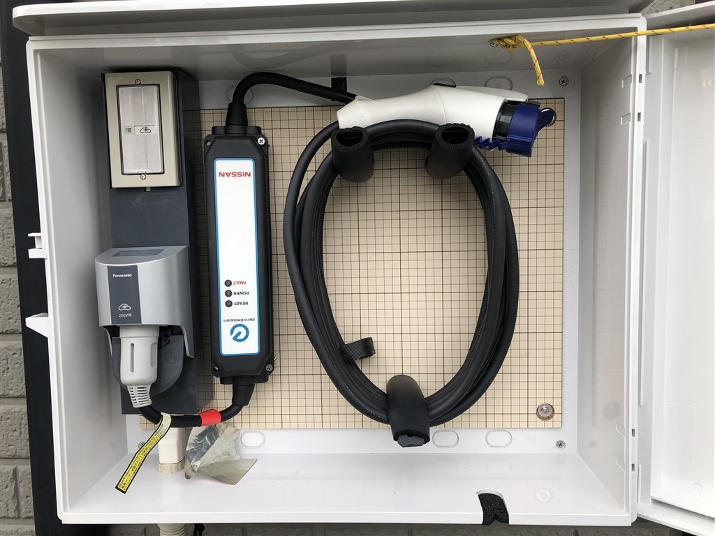 大好評です EV PHEV用 充電ケーブル収納ボックス コンセント ブレーカー付 D-EVBOX54A-BC 受注生産 2~4営業日で出荷 