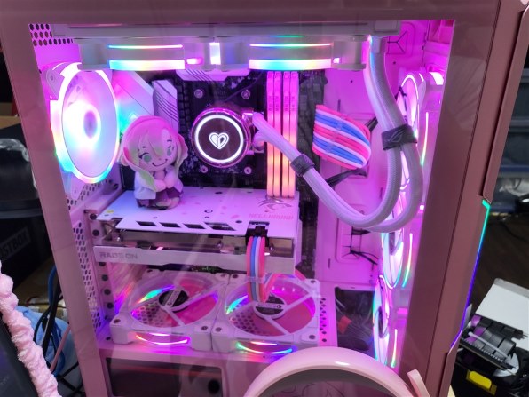 PowerColor Hellhound Sakura AMD RX6650XT