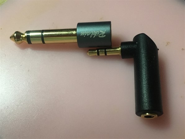 Apple EarPods with 3.5mm Headphone Plug MNHF2FE/A投稿画像