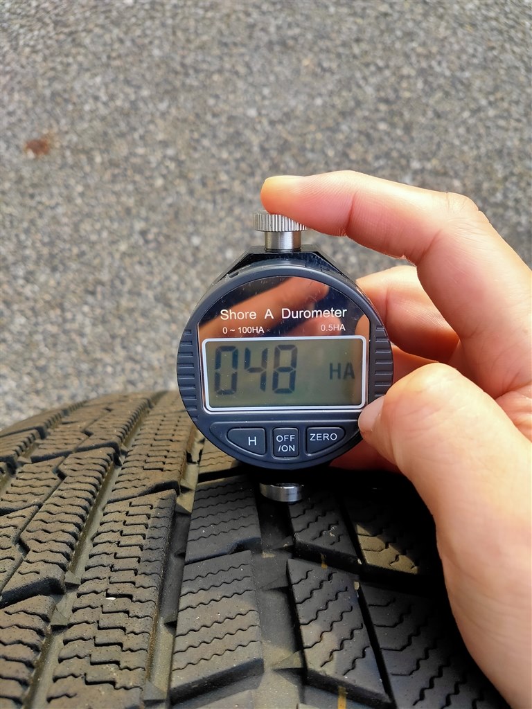 3シーズン目 まだいける』 TOYO TIRE Winter TRANPATH TX 215