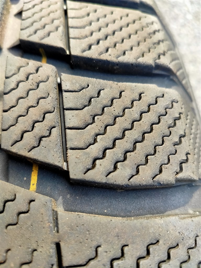 3シーズン目 まだいける』 TOYO TIRE Winter TRANPATH TX 215