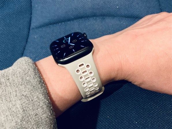 Apple Apple Watch Series 7 GPSモデル 45mm スポーツバンド 価格比較 