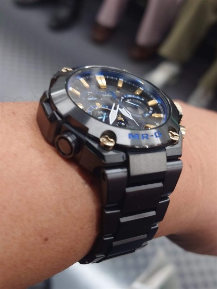 【好評得価】新品 MRG-B2000B-1AJR G-SHOCK MR-G 勝色 人気品薄 腕時計(デジタル)