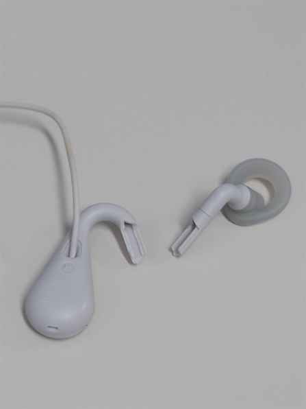 Open-ear auricular estéreo con Bluetooth® SBH82D