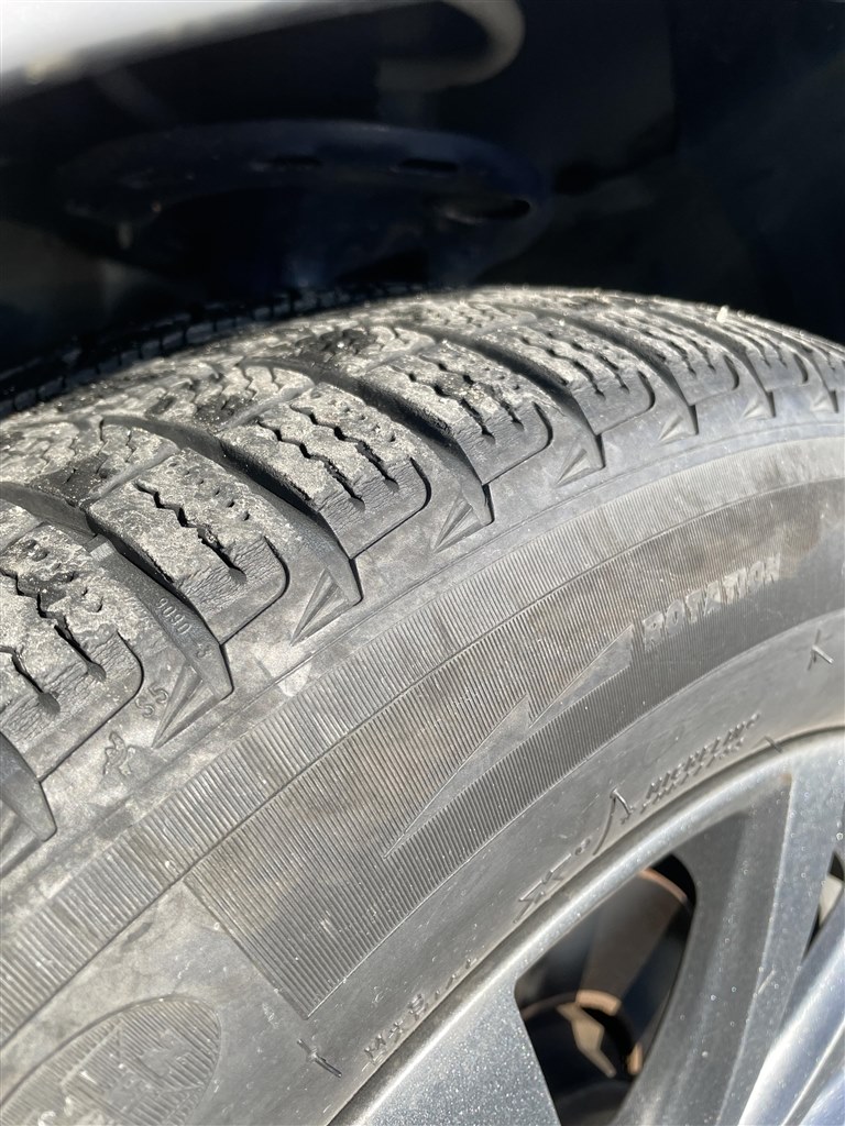 タイヤ交換なう』 ブリヂストン BLIZZAK VRX2 215/60R17 96Q の