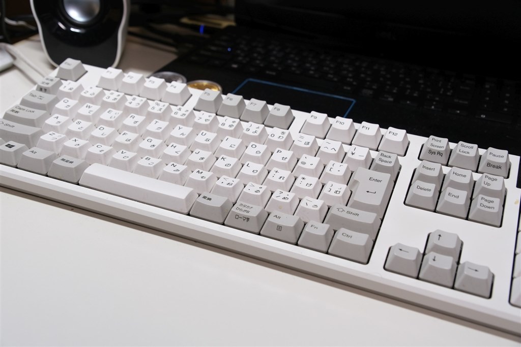 連写中のズーミングでピント調整(AF,MFともに)が機能しない 連写中のズーミングでピント調整(AF,MFともに)が機能しない