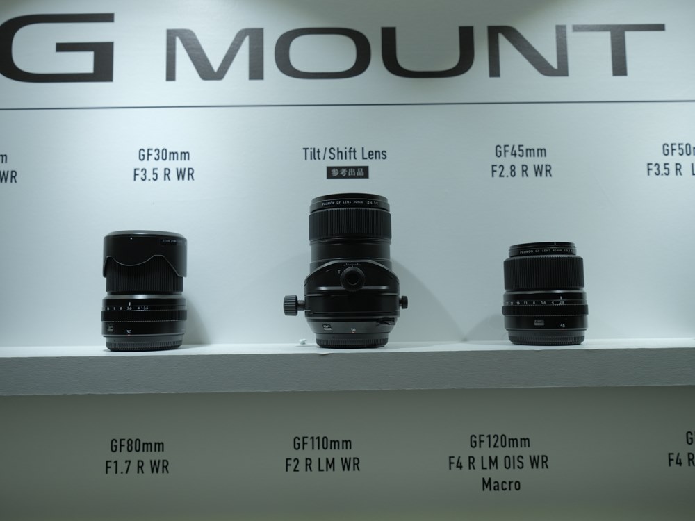 本日のみ出品!　FUJIFILM GFX100S GF35-70mmレンズキト 本日のみ出品! FUJIFILM GFX100S GF35-70mmレンズキト