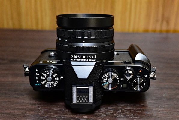 Nikon Z fc ブラック　ボディ