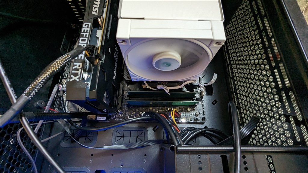 VGAランプが点灯し起動できなくなった』 MSI MAG Z790 TOMAHAWK WIFI