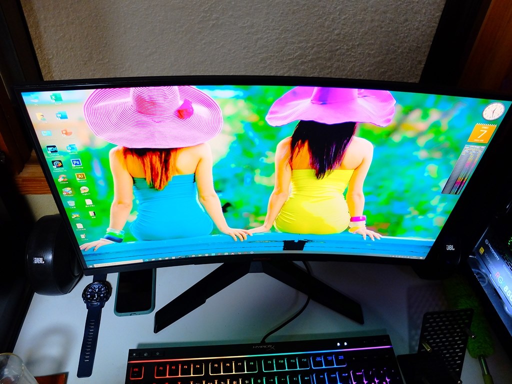 ディスプレイ・モニター本体 BenQMOBIUZEX27 MOBIUZ 本体 BenQ，「MOBIUZ」ブランド初の湾曲型液晶