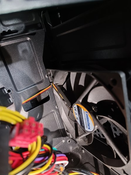 マザーボードでオンボードグラフィックがあるのって珍しいの