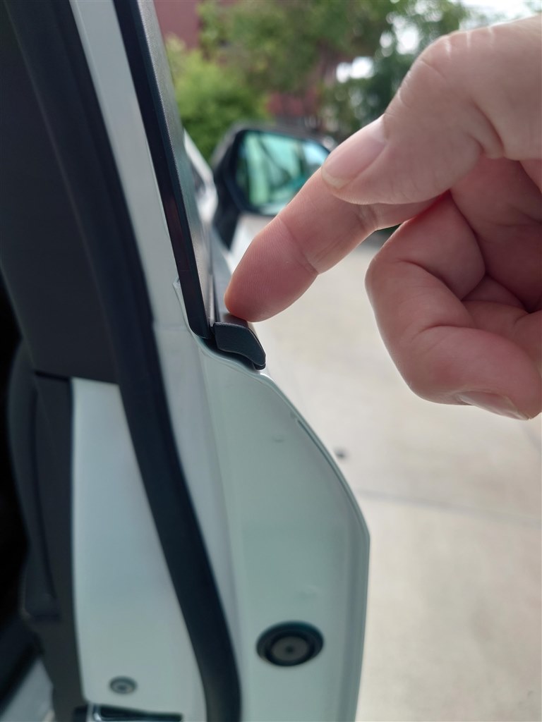 ガラスのモールについて』 トヨタ カローラ ツーリング 2019年モデル