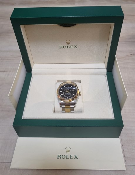 【373中古品】Galaxy Z Flip3 SC-54B クリーム 中古】SAMSUNG docomo 【SIMフリー】 Galaxy Z Flip3 5G